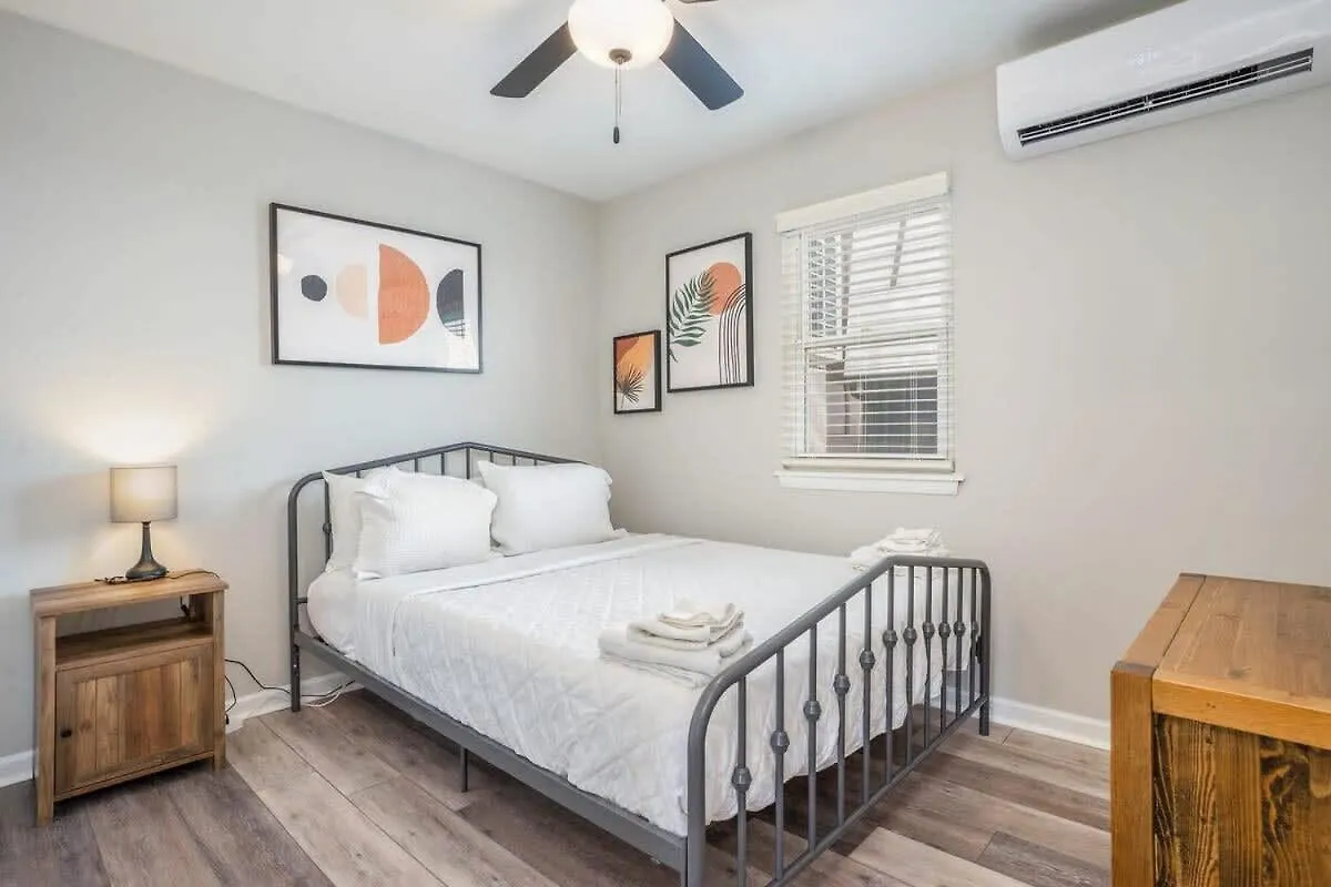 Apartment Ov Mosaic Turtle Suite North Camellia Acres